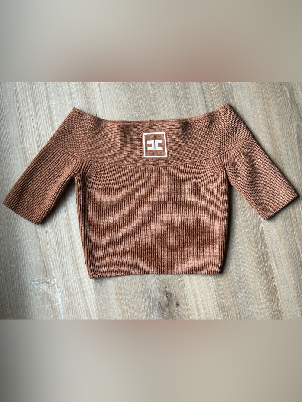 ELISABETTA FRANCHI Ribbed Off Shoulder Knit Crop Top Brown Logo EUC Sz 40
